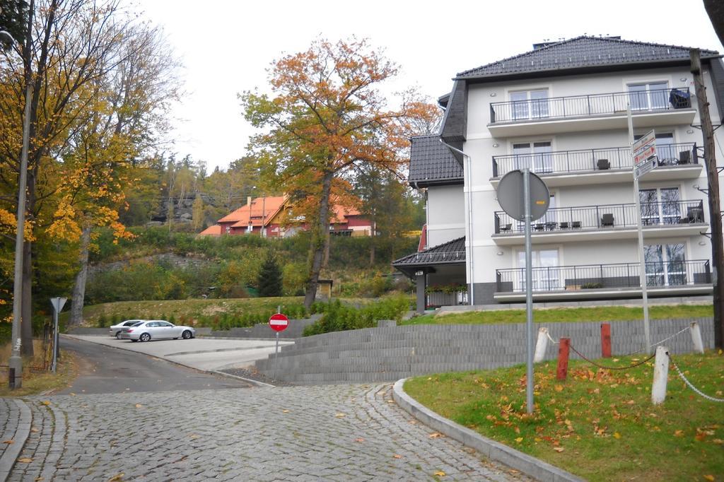 Apartamenty Amika シクラルスカ・ポレンバ エクステリア 写真