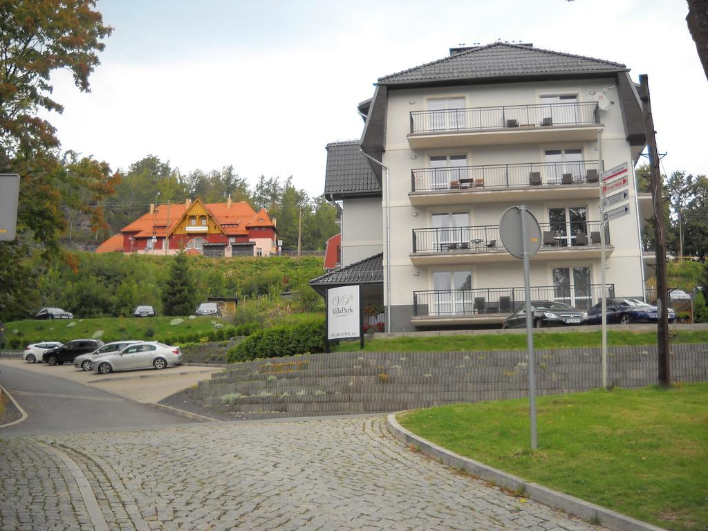 Apartamenty Amika シクラルスカ・ポレンバ エクステリア 写真
