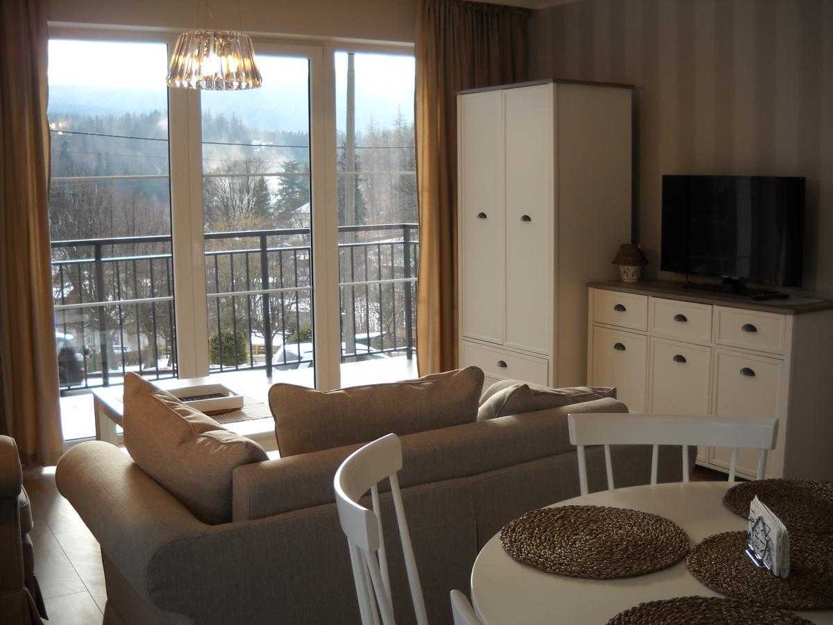 Apartamenty Amika シクラルスカ・ポレンバ エクステリア 写真
